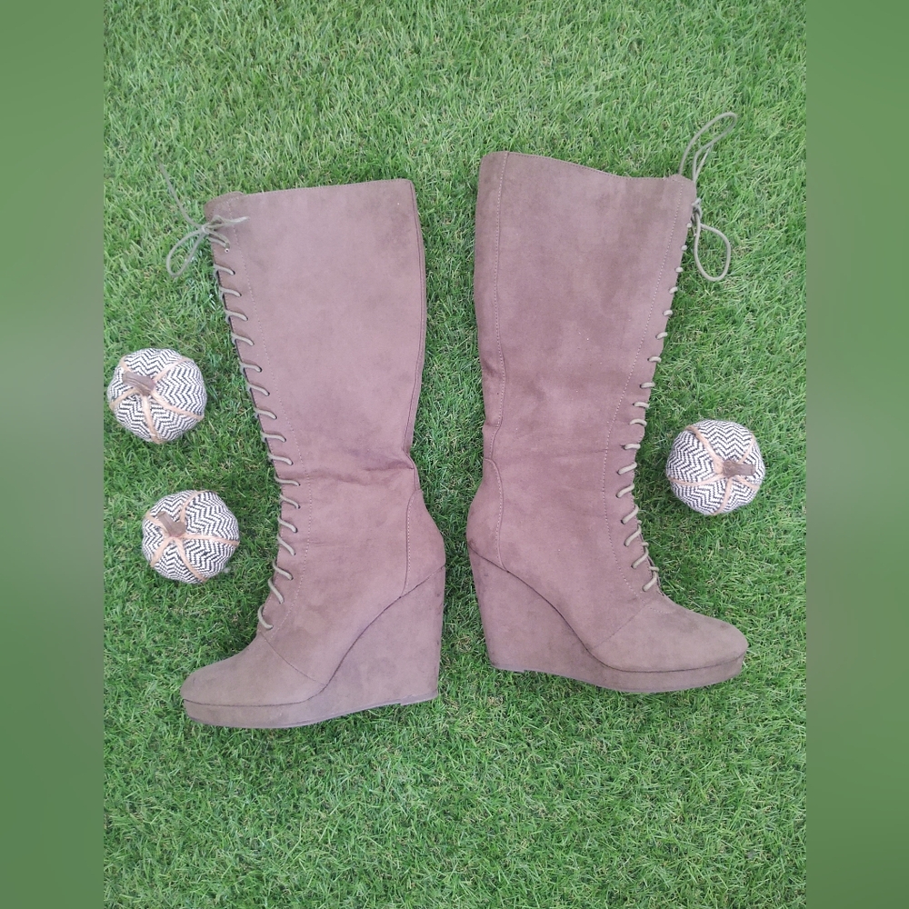 Faux•Suede Khaki-Green Zip-Up Boots + Wedge-Heel~ Size: 7